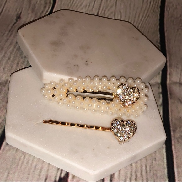 Pearl with Heart Hair Clips - Picture 2 of 2